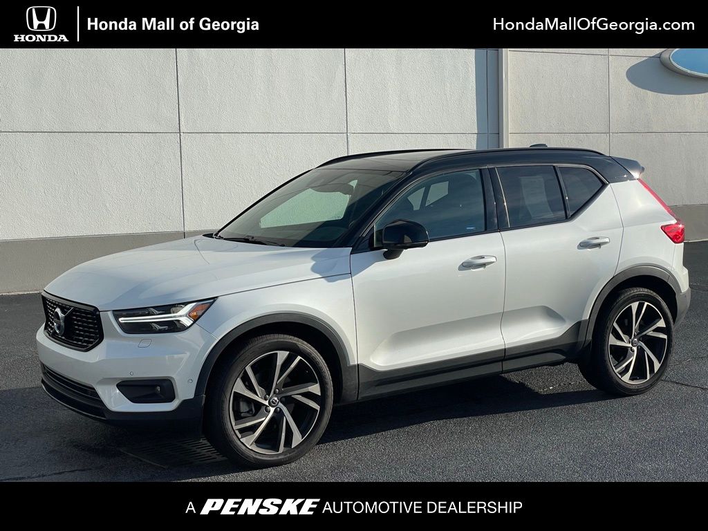 Thumbnail: 2021 Volvo XC40 - 1