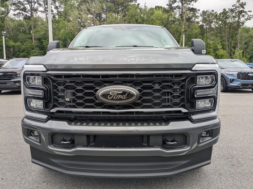 2026 Ford F-250 Super Duty Black Widow