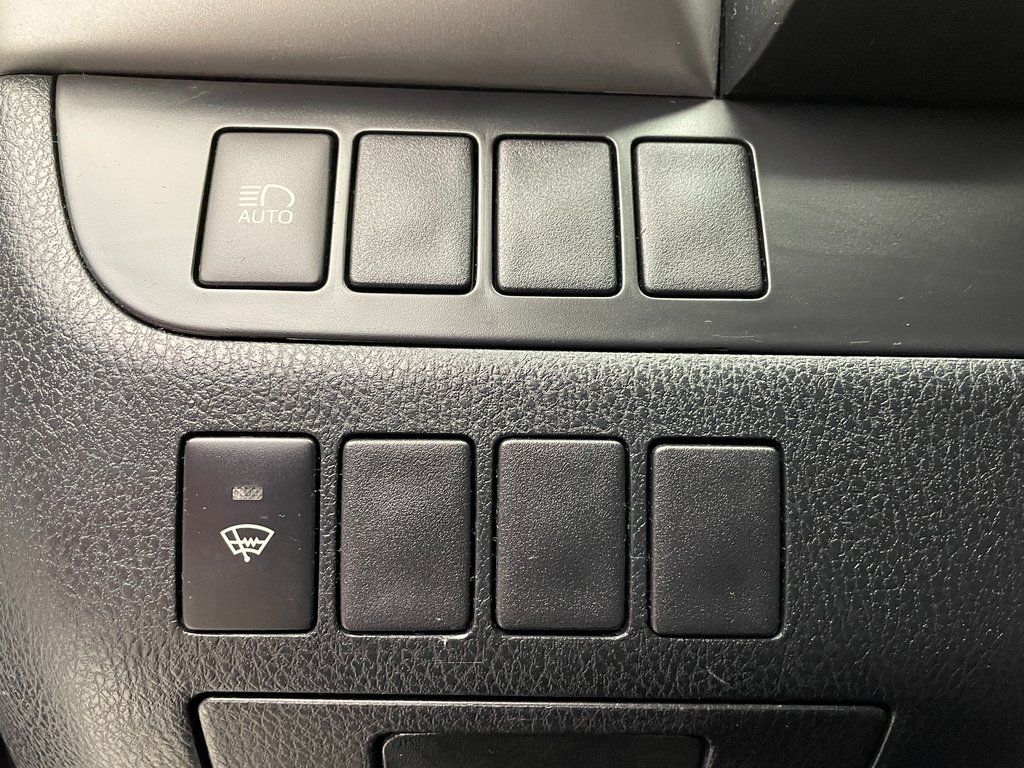 Thumbnail: 2019 Toyota Highlander - 19