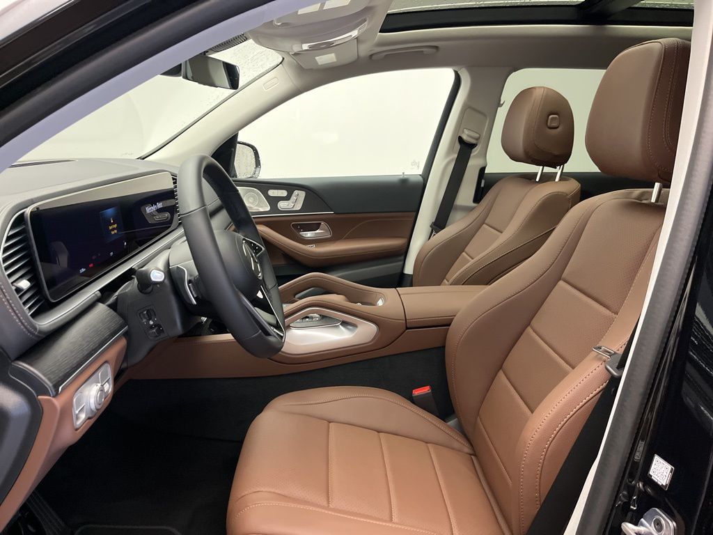Thumbnail: 2026 Mercedes-Benz GLS - 13