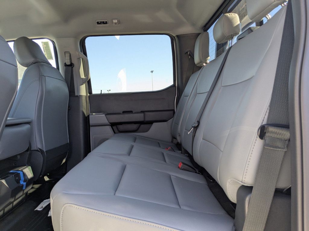 2025 Ford F-350 Chassis XL