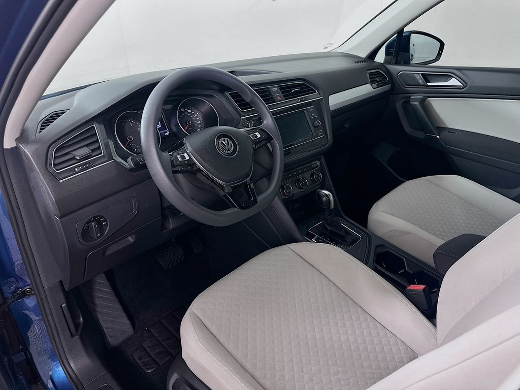 Thumbnail: 2018 Volkswagen Tiguan - 9
