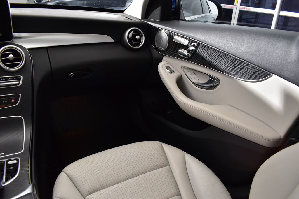 2017 Mercedes-Benz C-Class C 300 28