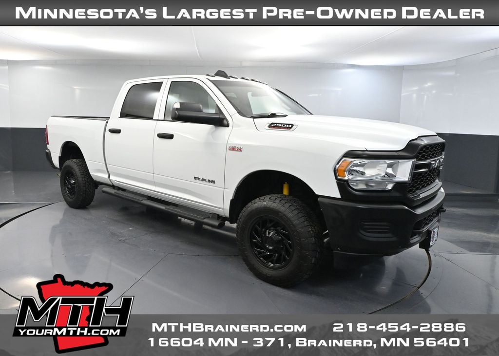 Bright White Clearcoat 2022 RAM 2500 Tradesman Crew Cab 4WD Pickup Truck Four-Wheel Drive 8-Speed Automatic
