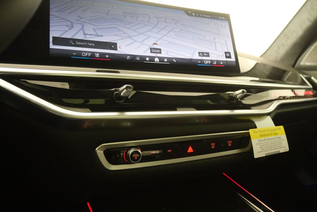 Thumbnail: 2026 BMW X7 - 26