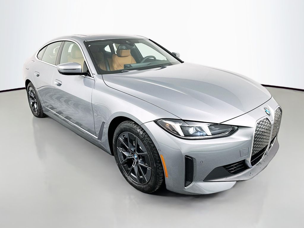 Thumbnail: 2026 BMW i4 - 3