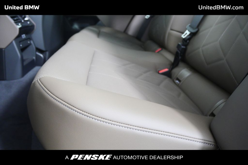 Thumbnail: 2026 BMW 5 Series - 15