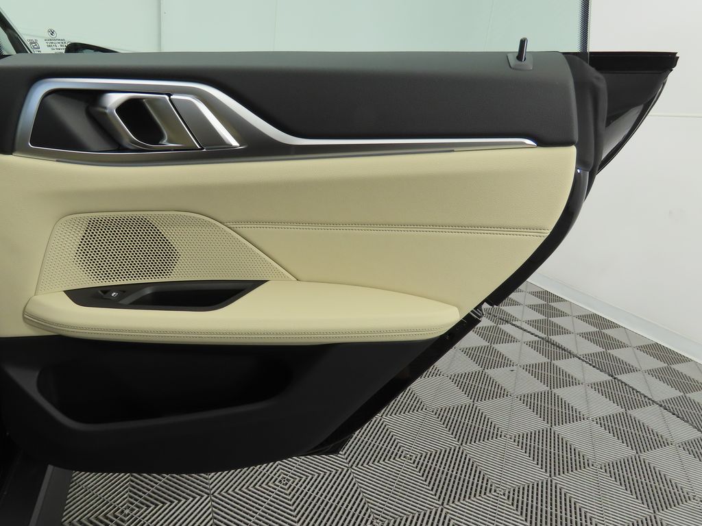 Thumbnail: 2025 BMW i4 - 27