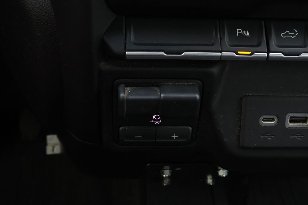 Thumbnail: 2021 GMC Sierra 3500 - 28