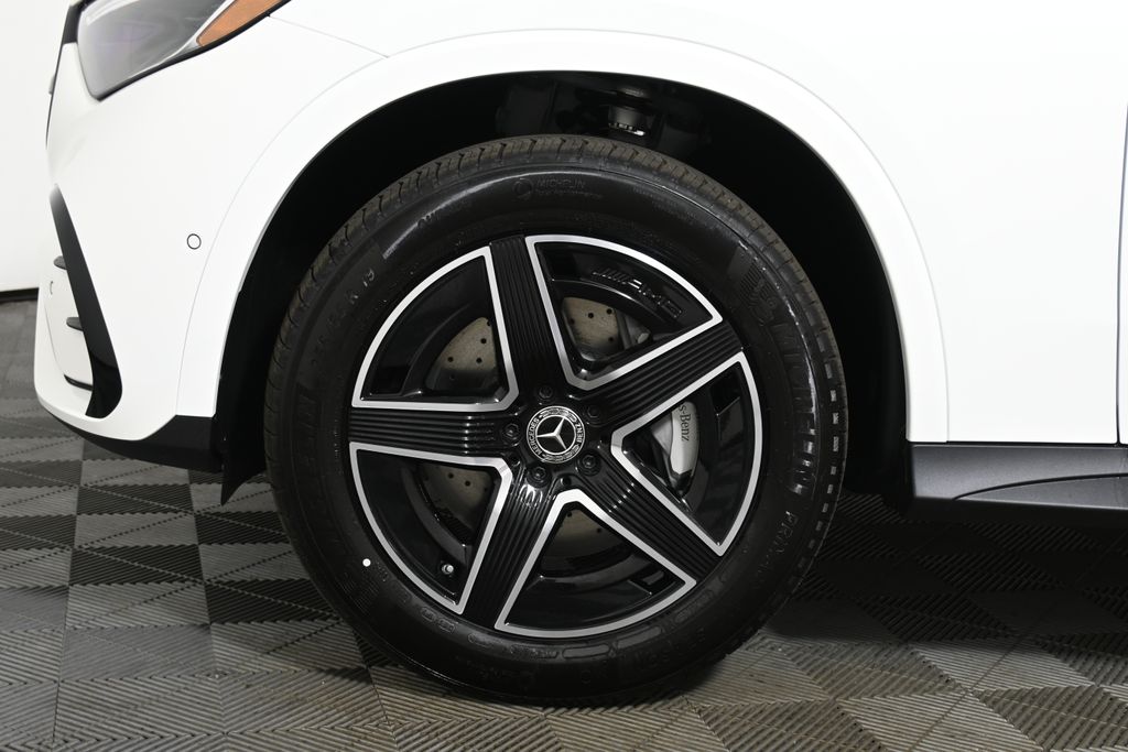 2025 Mercedes-Benz GLC 300 11