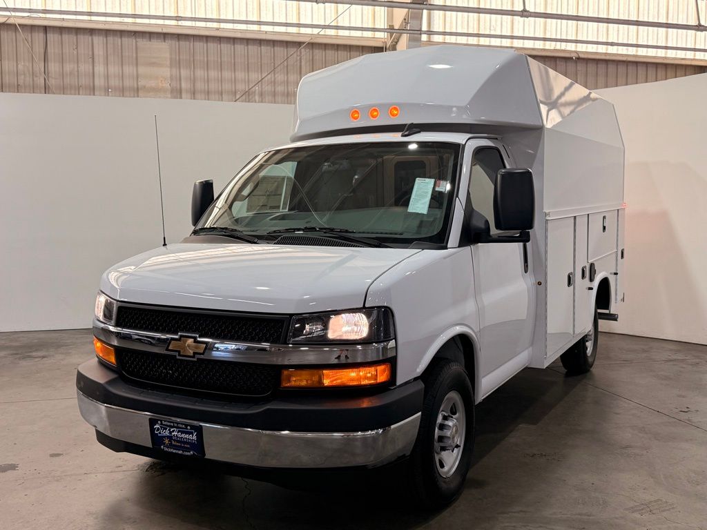 2025 Chevrolet Express 3500 Work Van