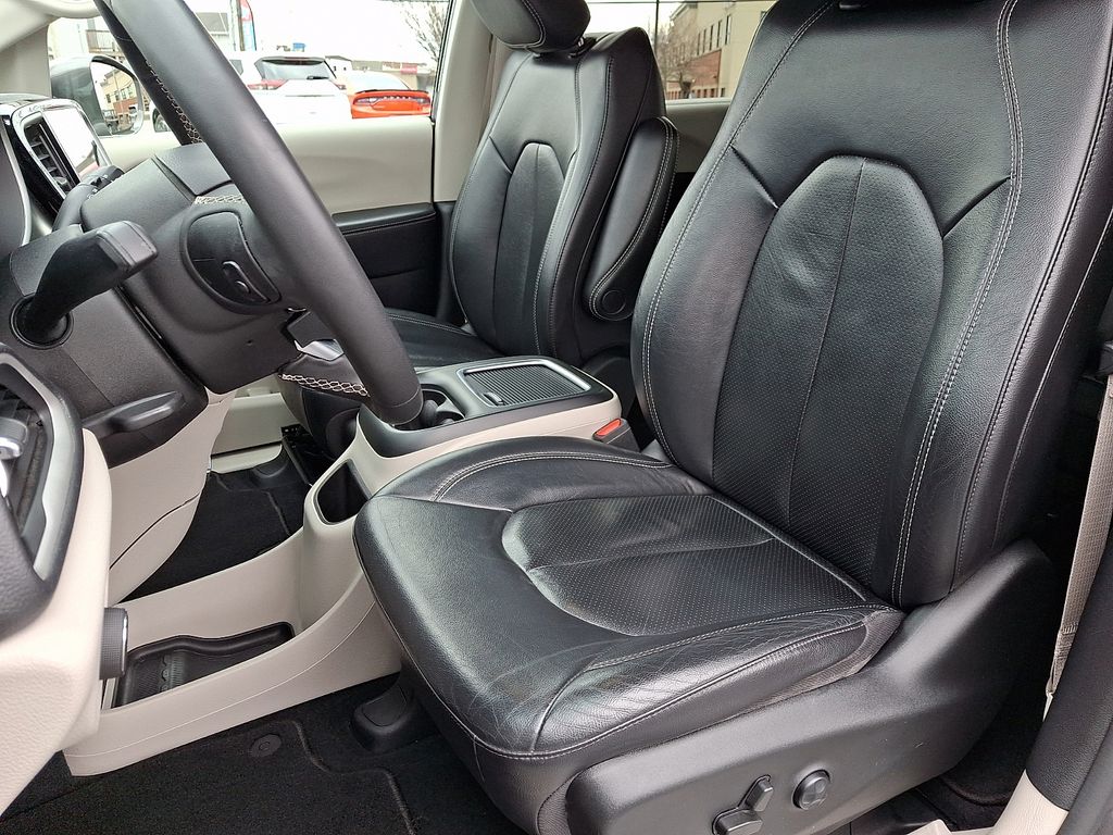 2022 Chrysler Pacifica Touring L Gray at Bob Ruth Ford