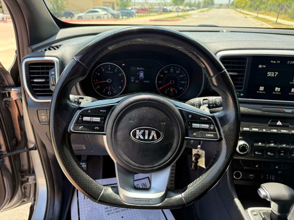 Thumbnail: 2022 Kia Sportage - 16