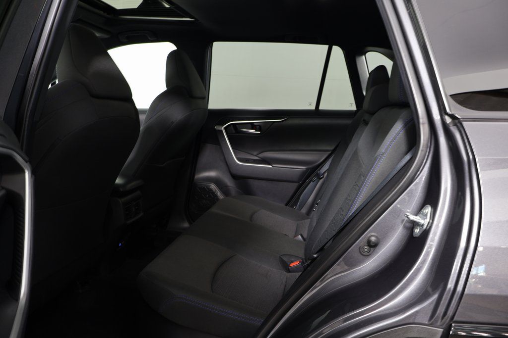 Thumbnail: 2022 Toyota RAV4 - 11