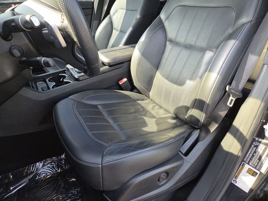 Used 2018 Black Mercedes-Benz GLS 450 image 31