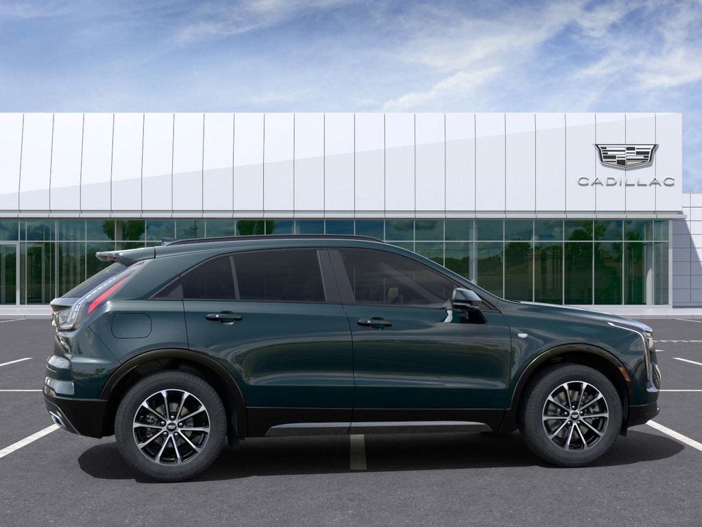 2025 Cadillac XT4 Sport 5