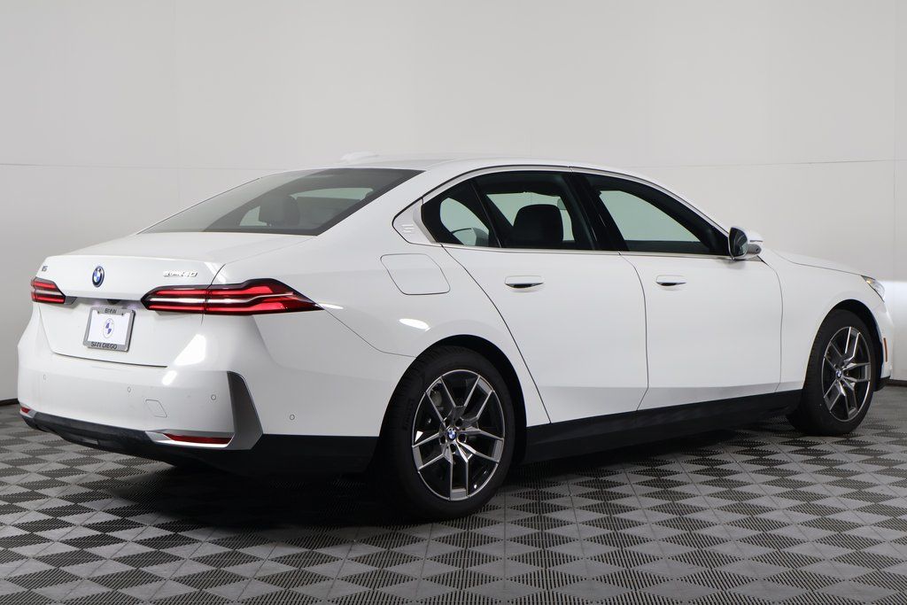 2025 BMW i5 eDrive40 2