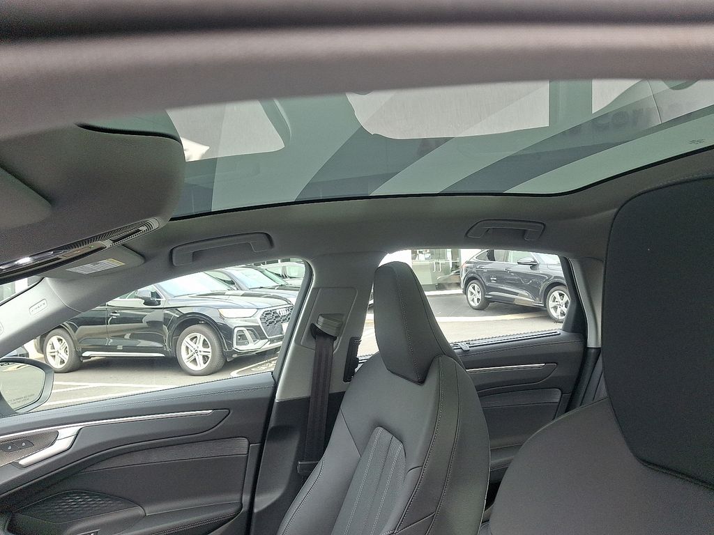 Thumbnail: 2026 Audi A6 - 11