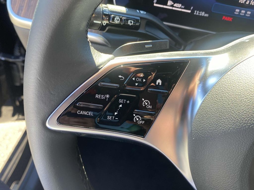 Thumbnail: 2025 Mercedes-Benz GLC - 27