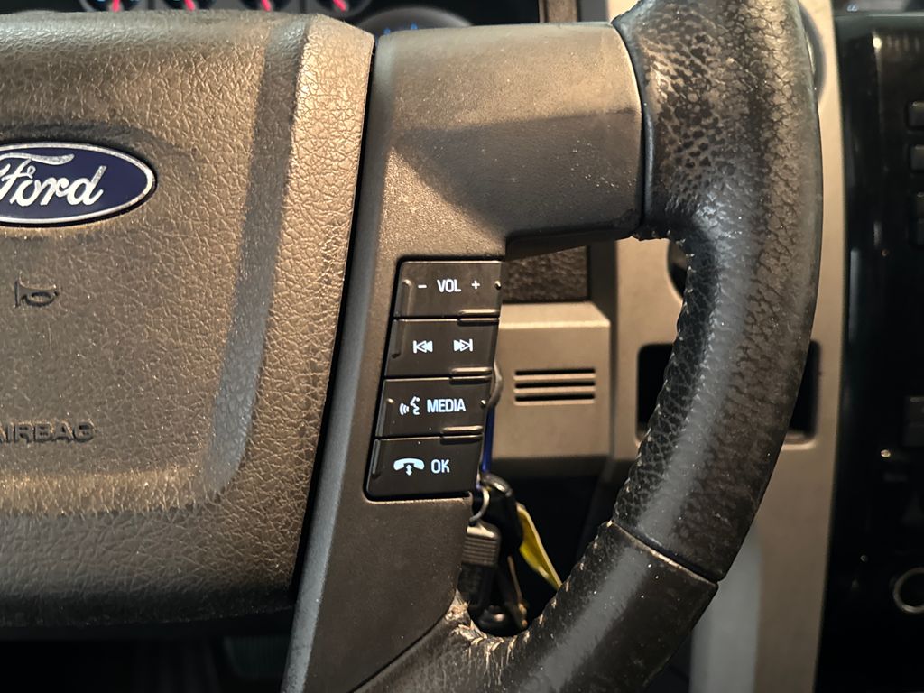 Used 2010 White Ford XLT image 21