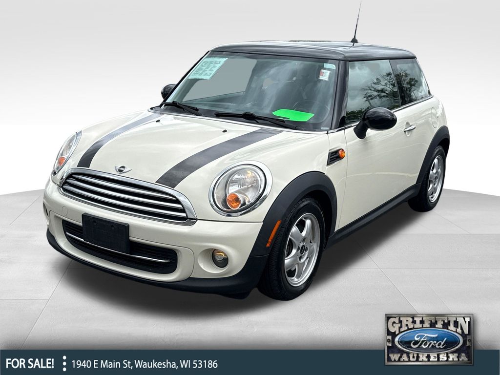 Pepper White 2011 MINI Cooper Base Hatchback Hatchback Front-Wheel Drive 6-Speed Automatic