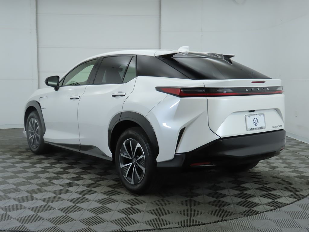 2024 Lexus RZ 300e 7