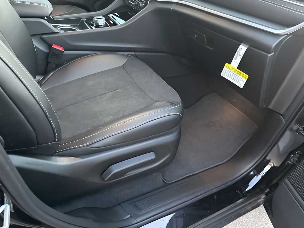 New Car 2025 Jeep Grand Cherokee L  For Sale Under $50,000 In Austin, Texas