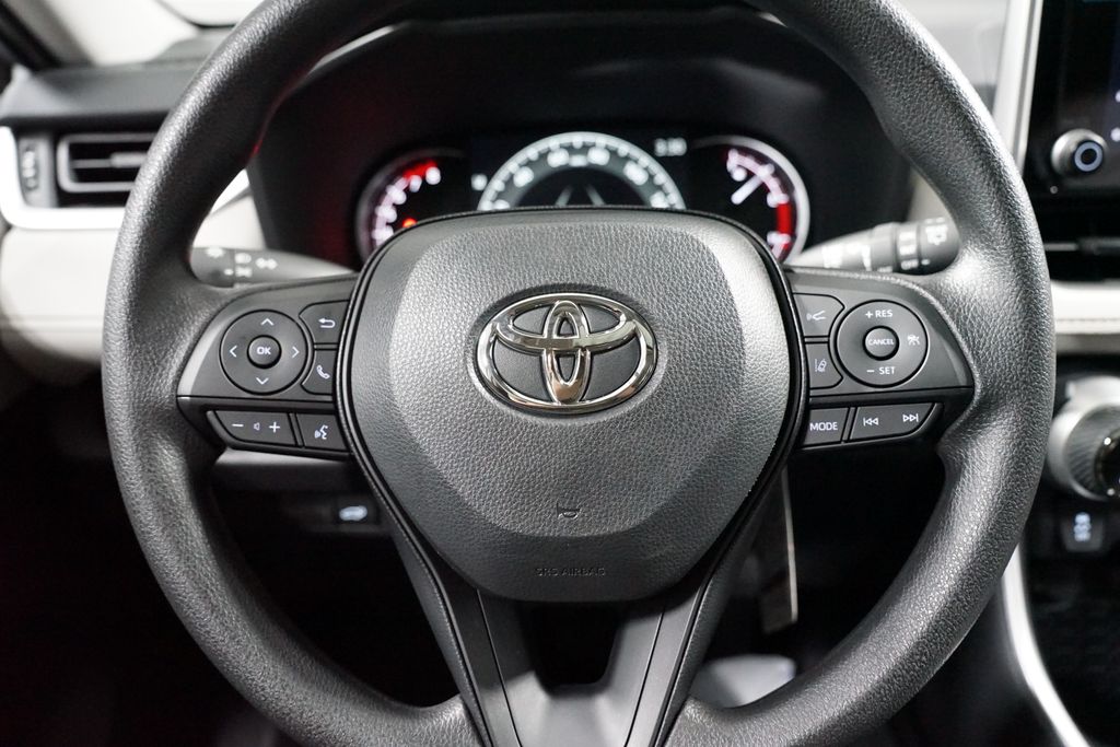 Thumbnail: 2025 Toyota RAV4 - 12