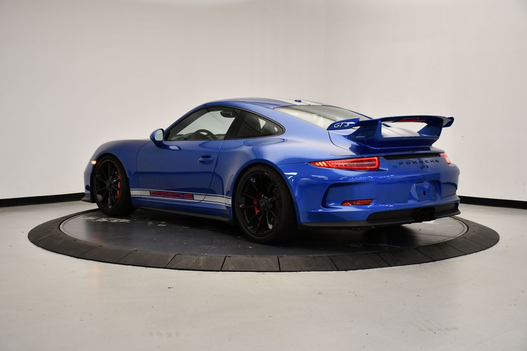 Thumbnail: 2015 Porsche 911 - 3