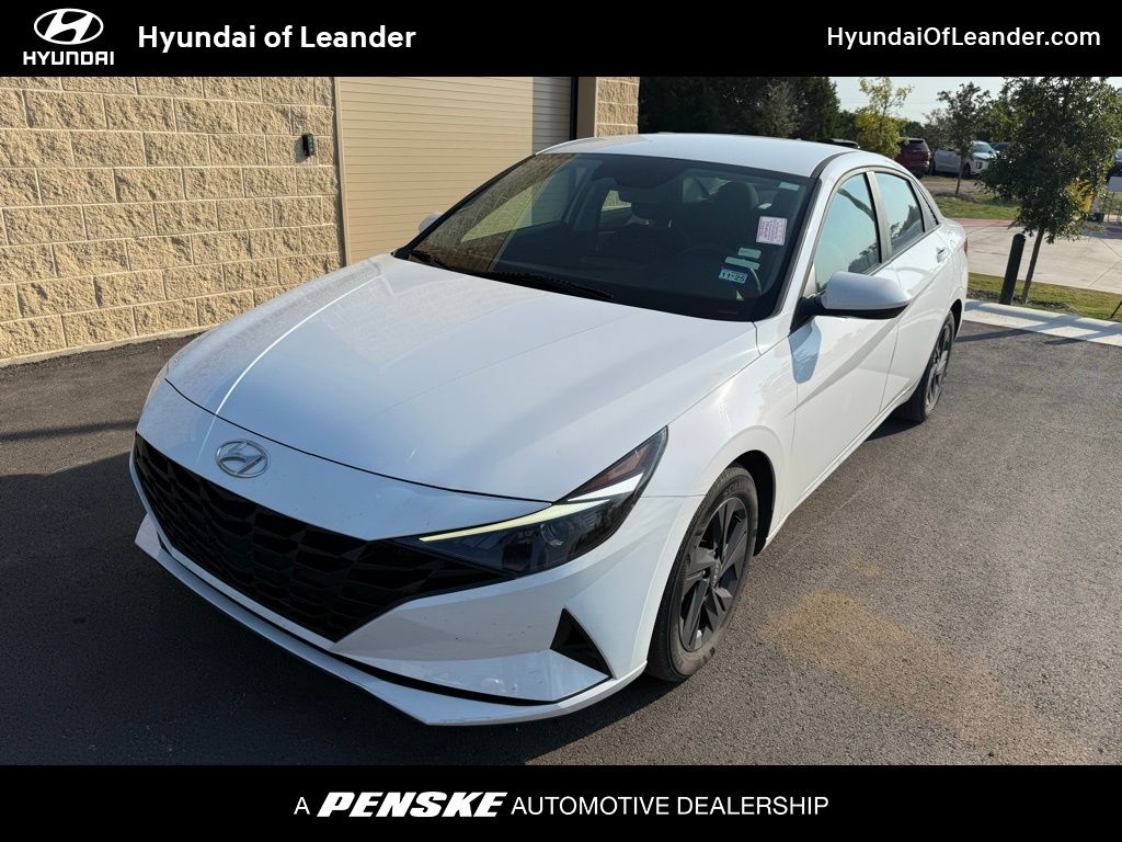Thumbnail: 2022 Hyundai Elantra - 1