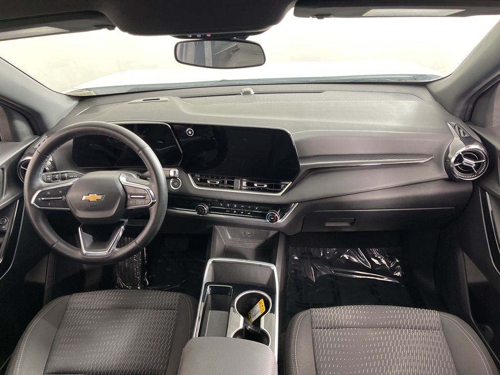 Thumbnail: 2025 Chevrolet Equinox - 16