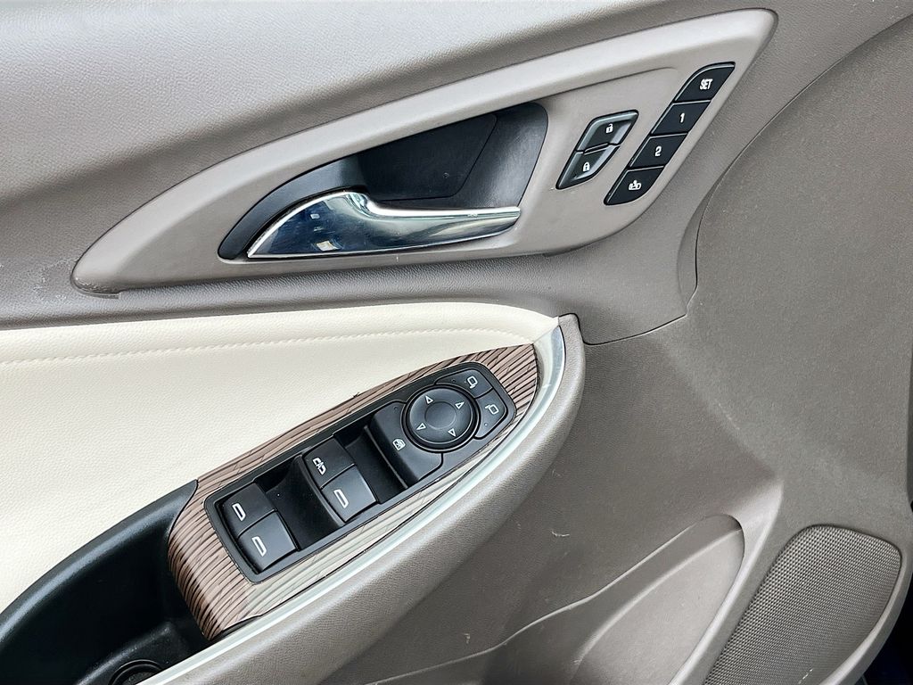 2021 Chevrolet Malibu Premier Blue at Legacy Ford