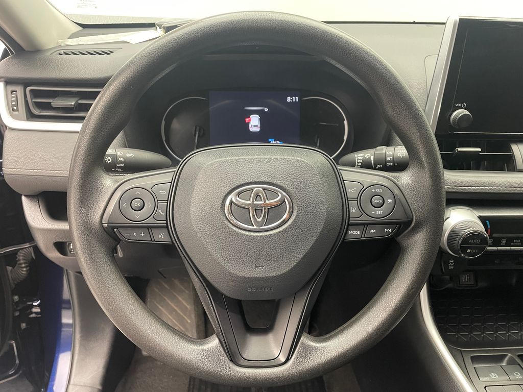 2023 Toyota RAV4 XLE 21