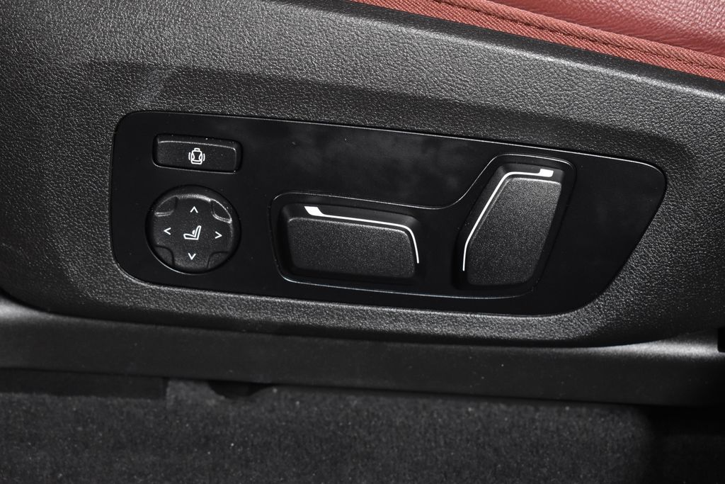 Thumbnail: 2024 BMW X4 - 27