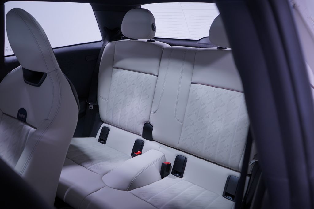 Thumbnail: 2026 MINI Cooper - 9