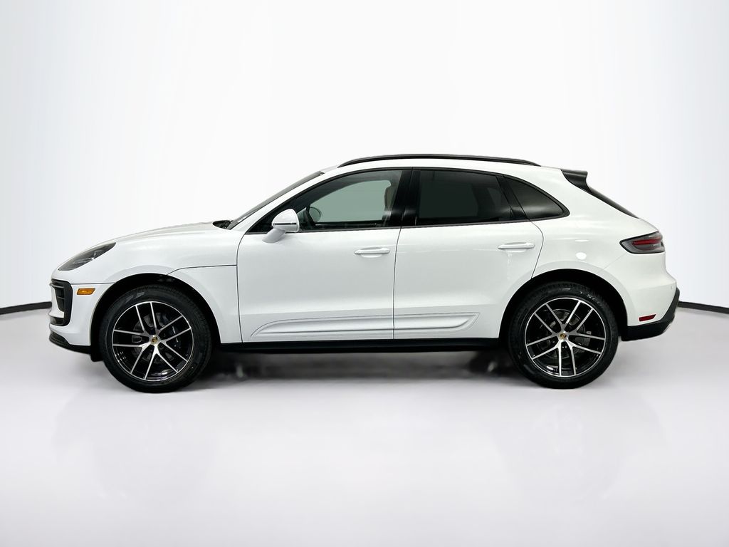 Thumbnail: 2026 Porsche Macan - 2