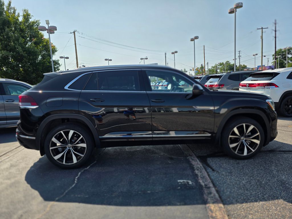 2026 Volkswagen Atlas Cross Sport 2.0T SEL Premium R-Line - 1