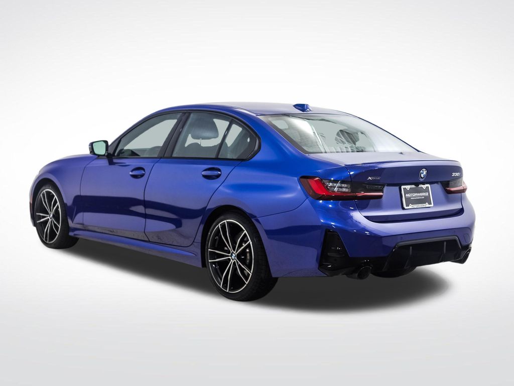 Thumbnail: 2023 BMW 3 Series - 3