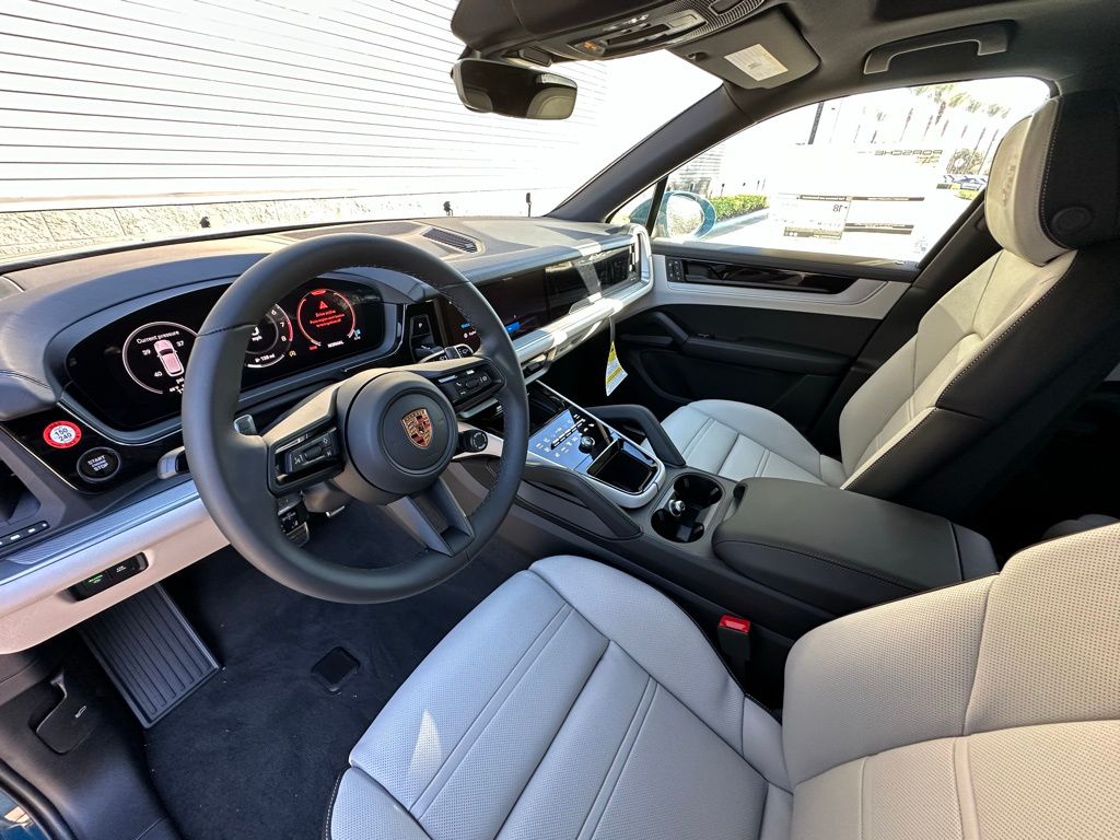 Thumbnail: 2026 Porsche Cayenne - 4