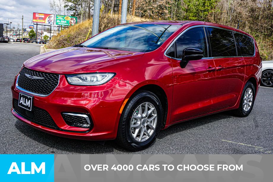 Used 2024 Red Chrysler Touring L image 3