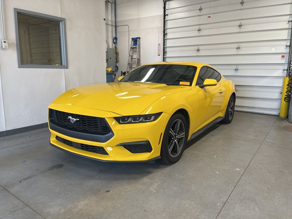 Yellow Splash Metallic Tri-coat 2024 Ford Mustang EcoBoost Fastback RWD Coupe Rear-Wheel Drive Automatic