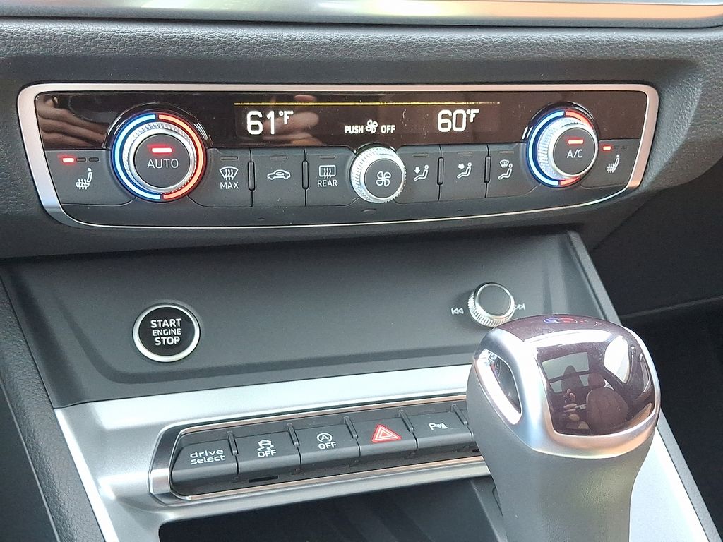 2025 Audi Q3  13