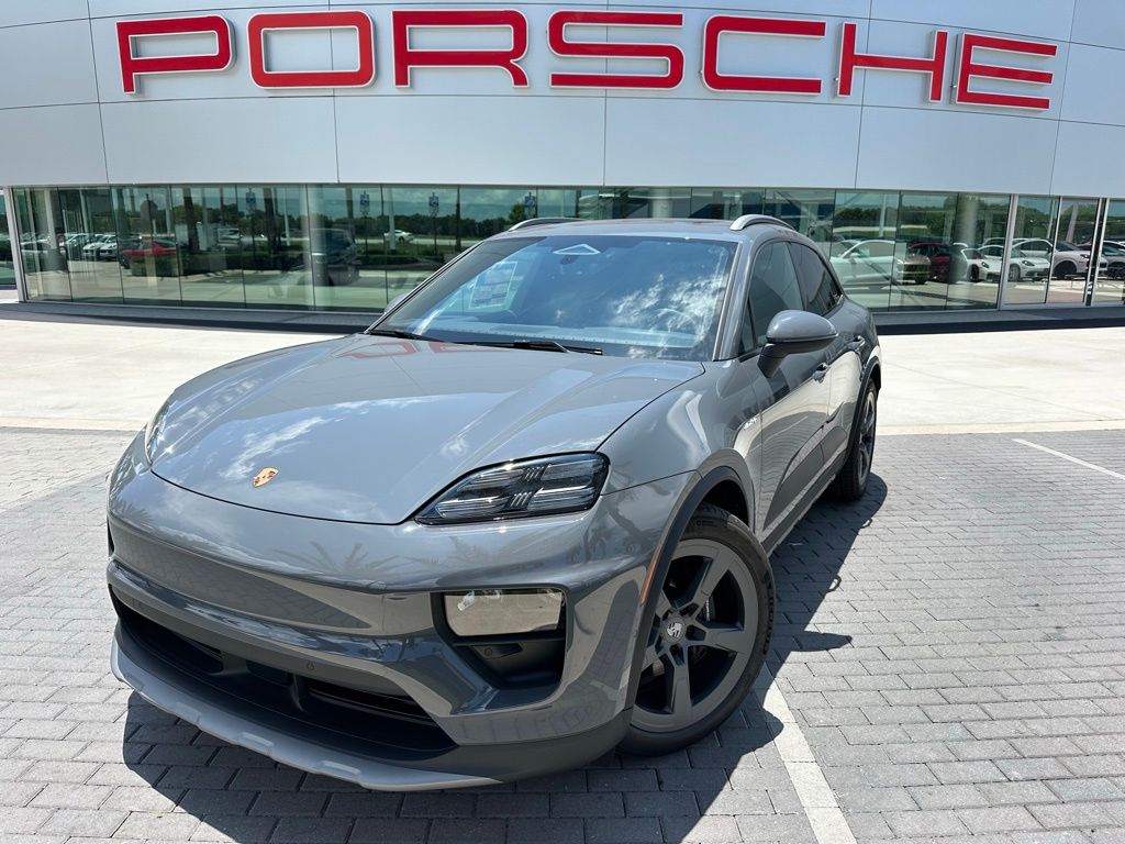 Thumbnail: 2025 Porsche Macan - 1