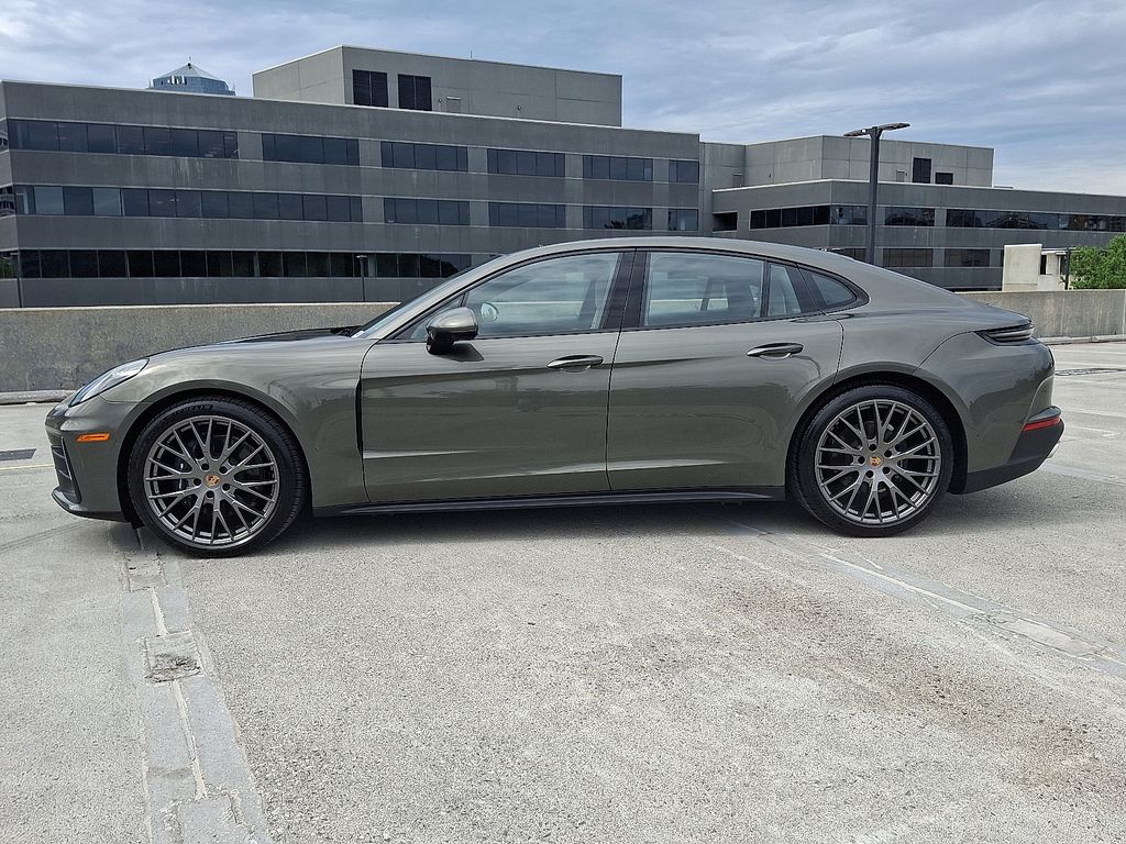 Thumbnail: 2025 Porsche Panamera - 2