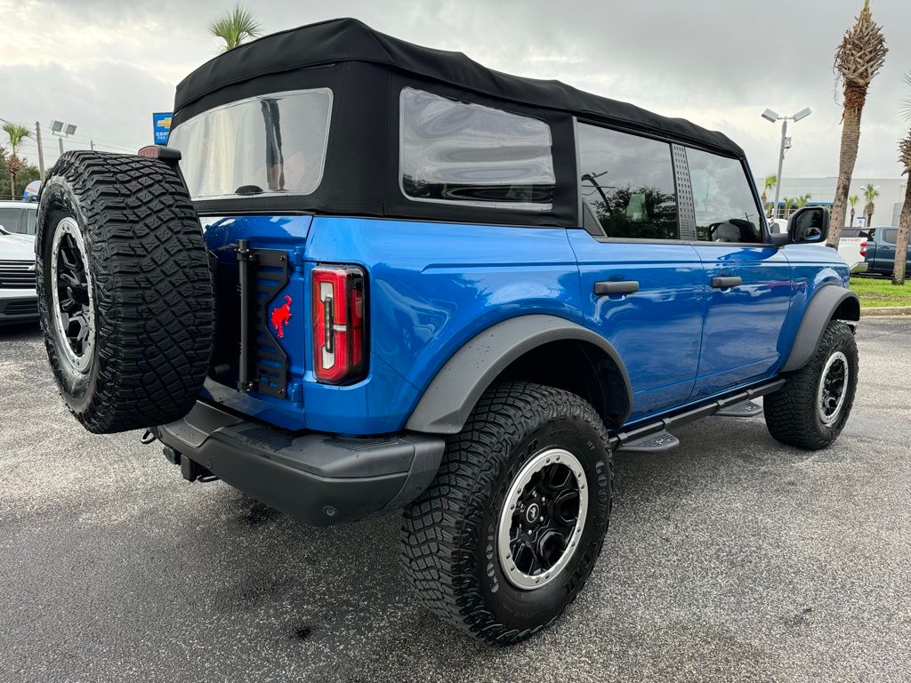 2022 Ford Bronco Black Diamond 8