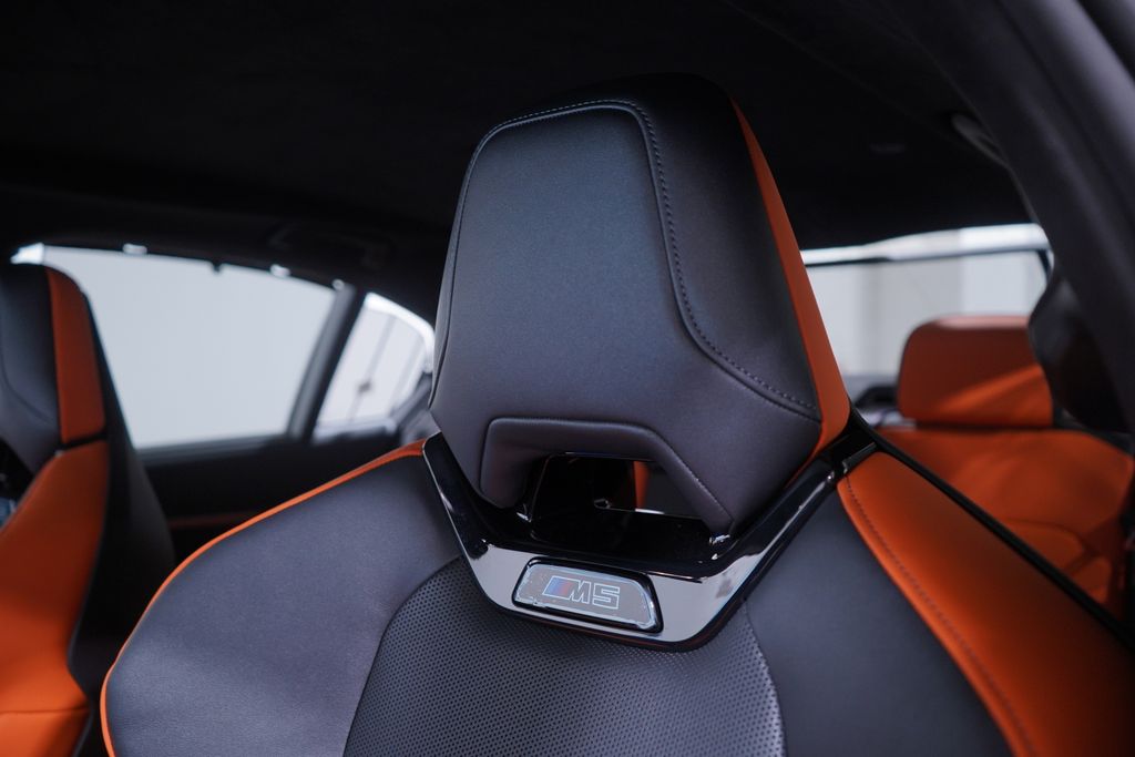 2025 BMW M5 Base 8