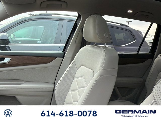 New 2026 Black Volkswagen SE w/Technology image 23