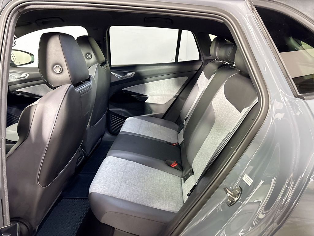 2025 Volkswagen ID.4 Pro