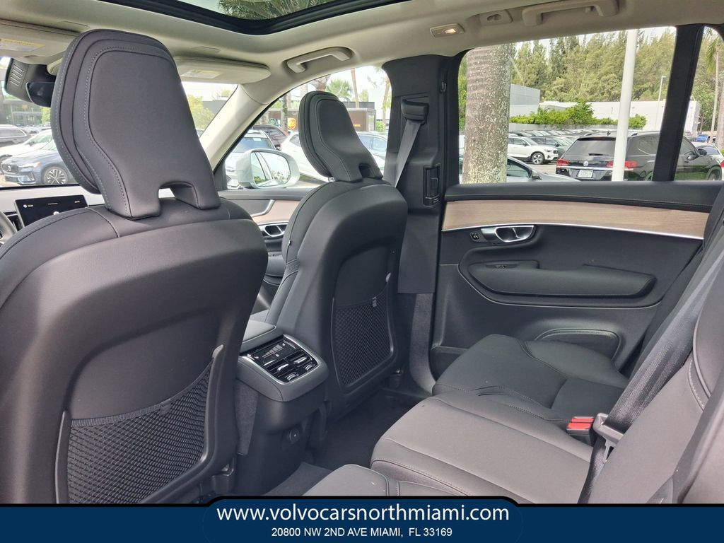 2026 Volvo XC90 Plus
