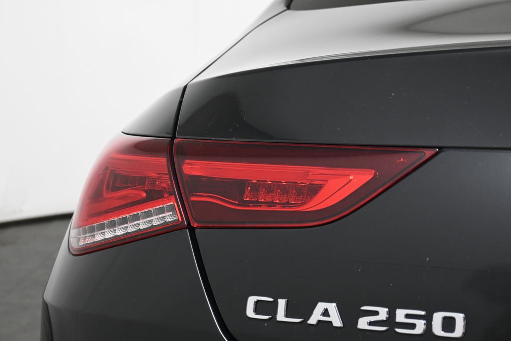 Thumbnail: 2022 Mercedes-Benz CLA - 12